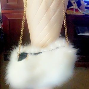 Winter purse to keep hands warm